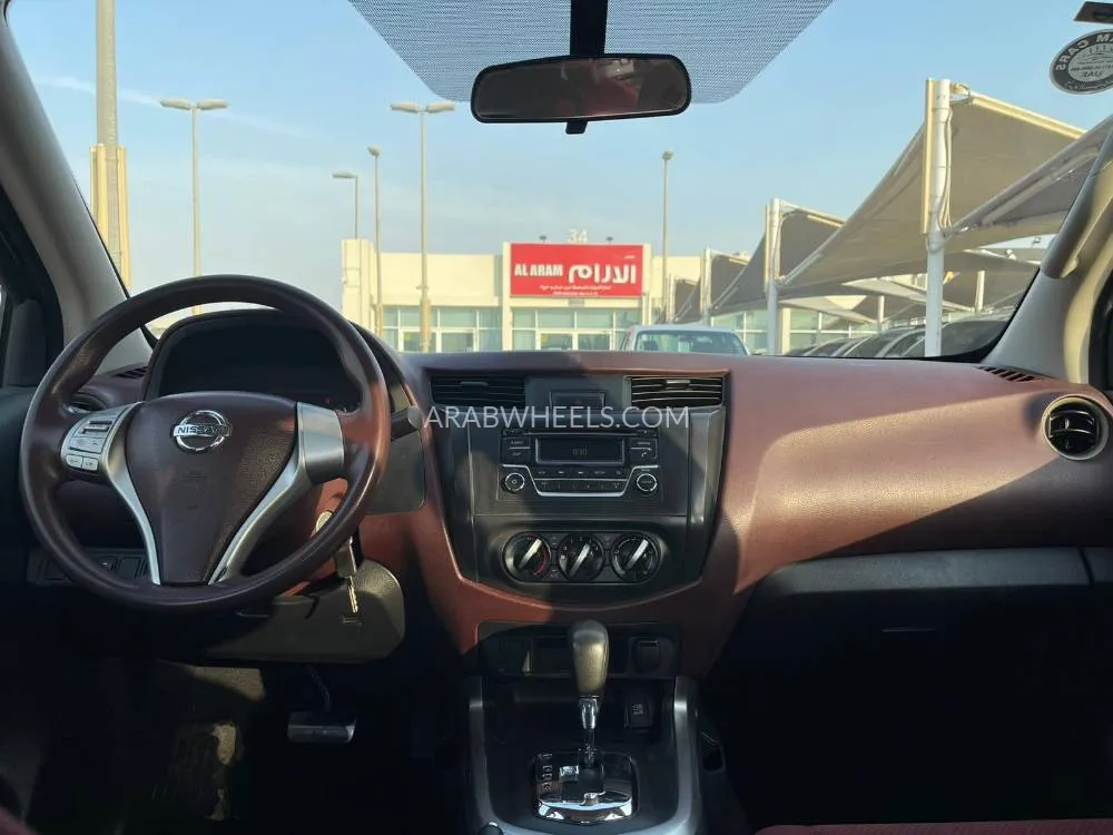 Nissan Navara 2019 for Sale in Sharjah Image-12