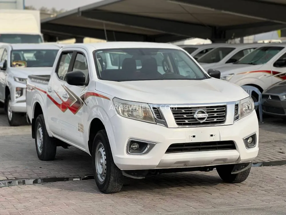 Nissan Navara 2020 for Sale in Sharjah Image-2