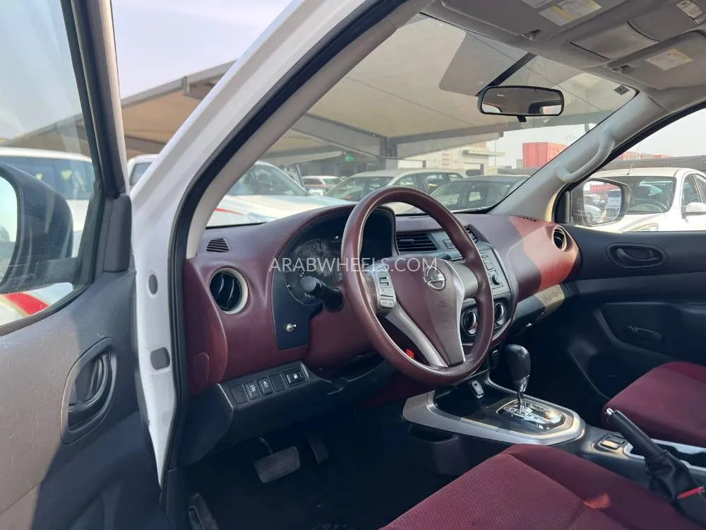 Nissan Navara 2020 for Sale in Sharjah Image-8