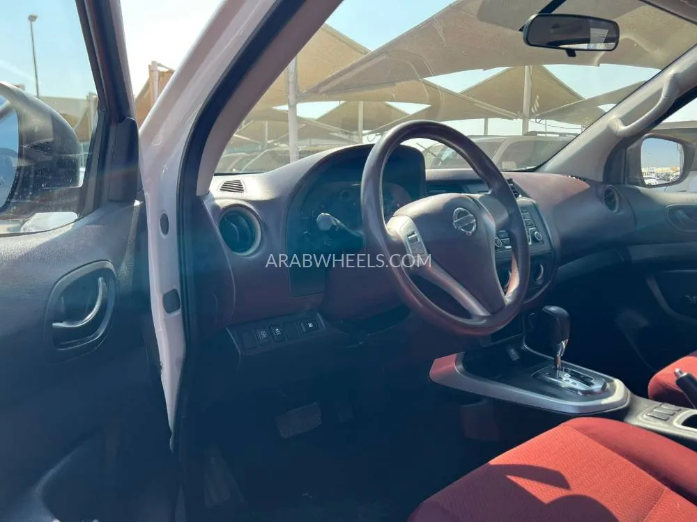 Nissan Navara 2020 for Sale in Sharjah Image-11