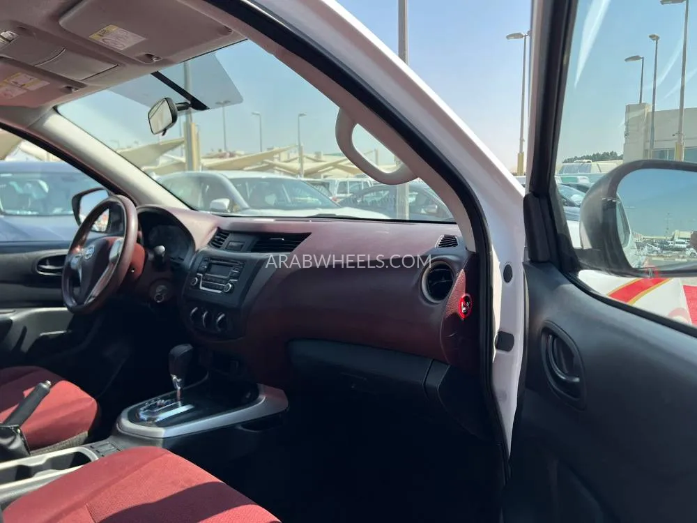 Nissan Navara 2020 for Sale in Sharjah Image-13