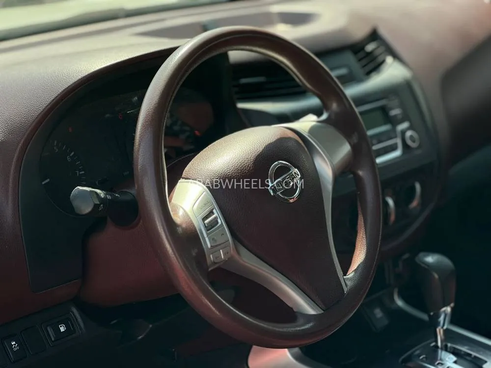 Nissan Navara 2020 for Sale in Sharjah Image-16