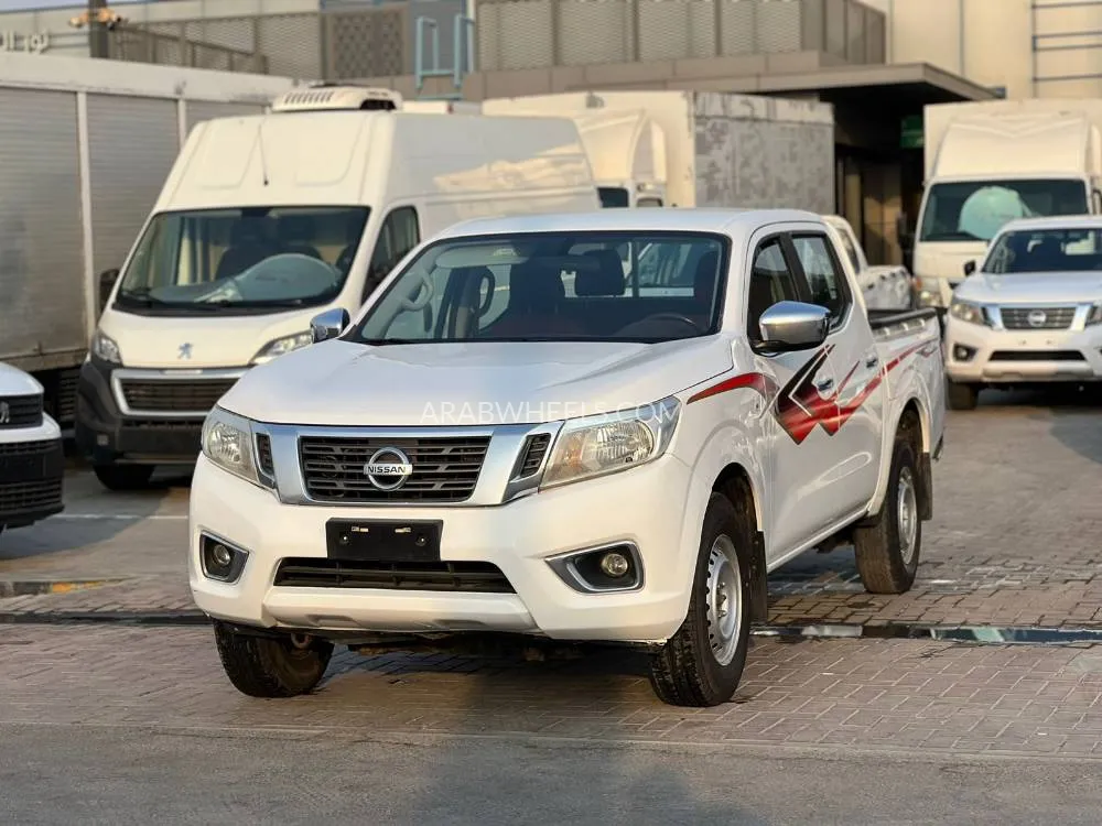 Nissan Navara 2020 for Sale in Sharjah Image-4