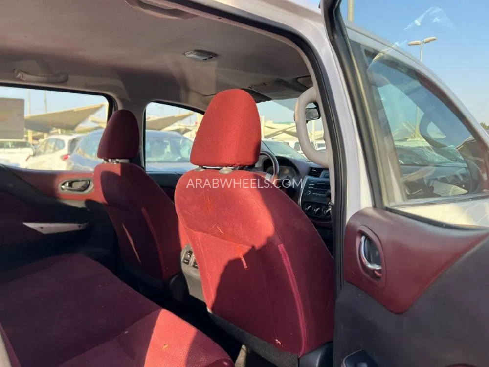 نيسان  نافارا 2020 for Sale in الشارقة Image-13