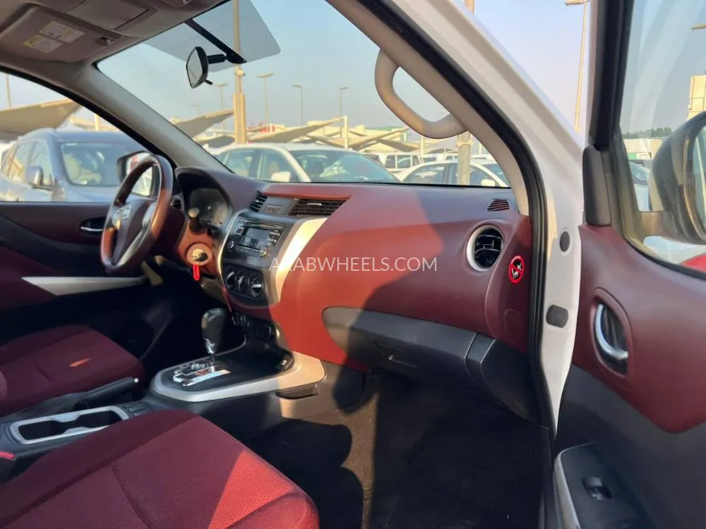 Nissan Navara 2020 for Sale in Sharjah Image-12