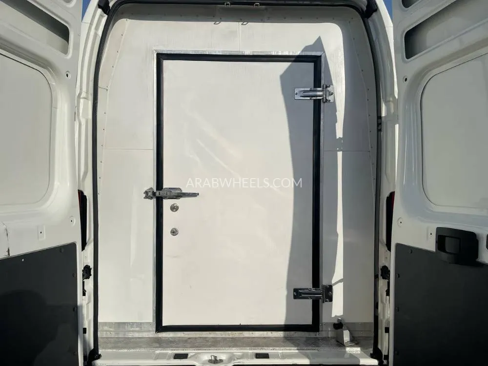 Peugeot Boxer 2021 for Sale in Sharjah Image-8