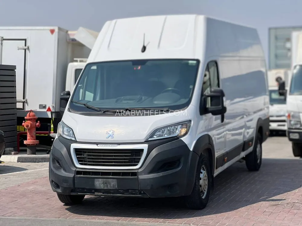 Peugeot Boxer 2023 for Sale in Sharjah Image-4