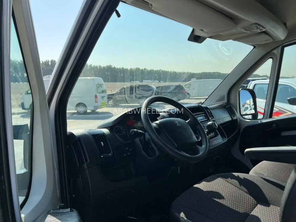 Peugeot Boxer 2023 for Sale in Sharjah Image-10