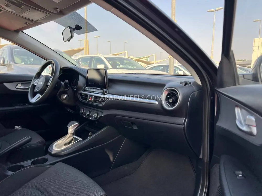 Kia Cerato 2023 for Sale in Sharjah Image-12