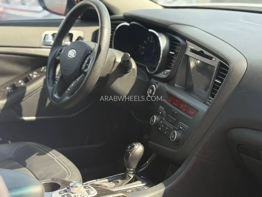 Kia Optima 2012 for Sale in Sharjah Image-17