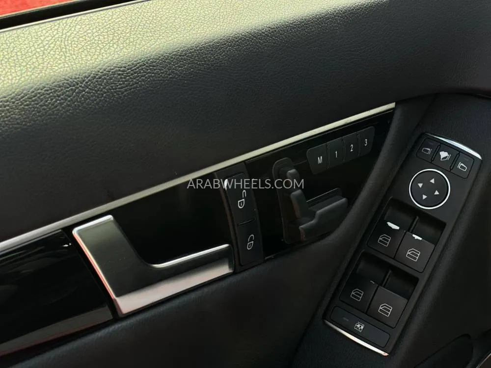 Mercedes Benz C Class 2012 for Sale in Sharjah Image-18