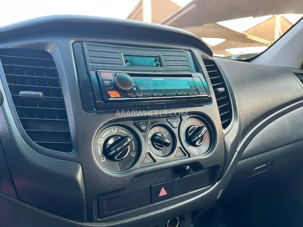 Mitsubishi L200 2019 for Sale in Sharjah Image-16