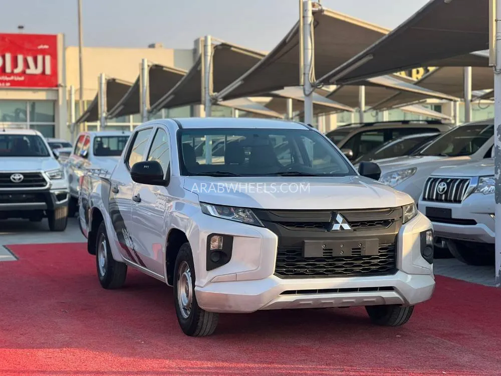 Mitsubishi L200 2019 for Sale in Sharjah Image-18
