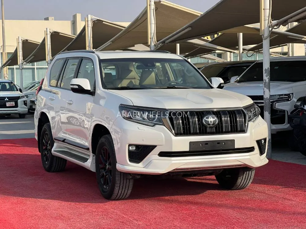 تويوتا لاند كروزر برادو 2022 for Sale in الشارقة Image-2