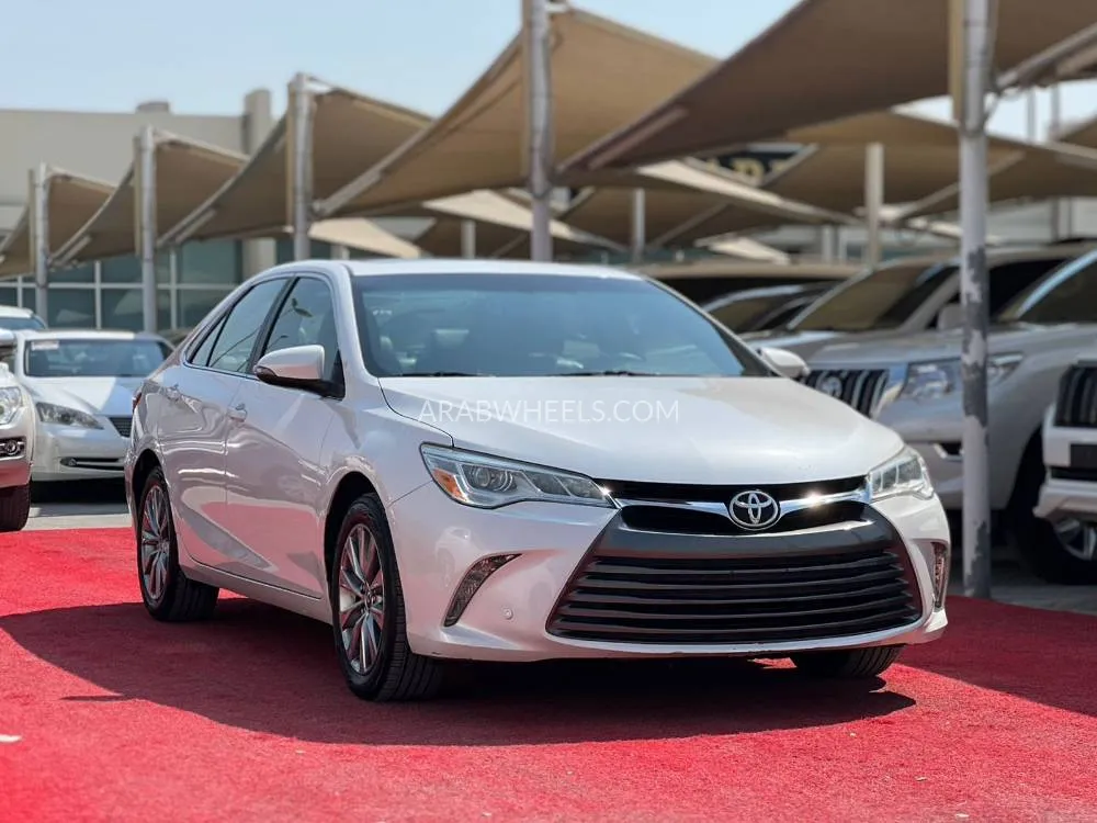 Toyota Camry 2015 for Sale in Sharjah Image-2