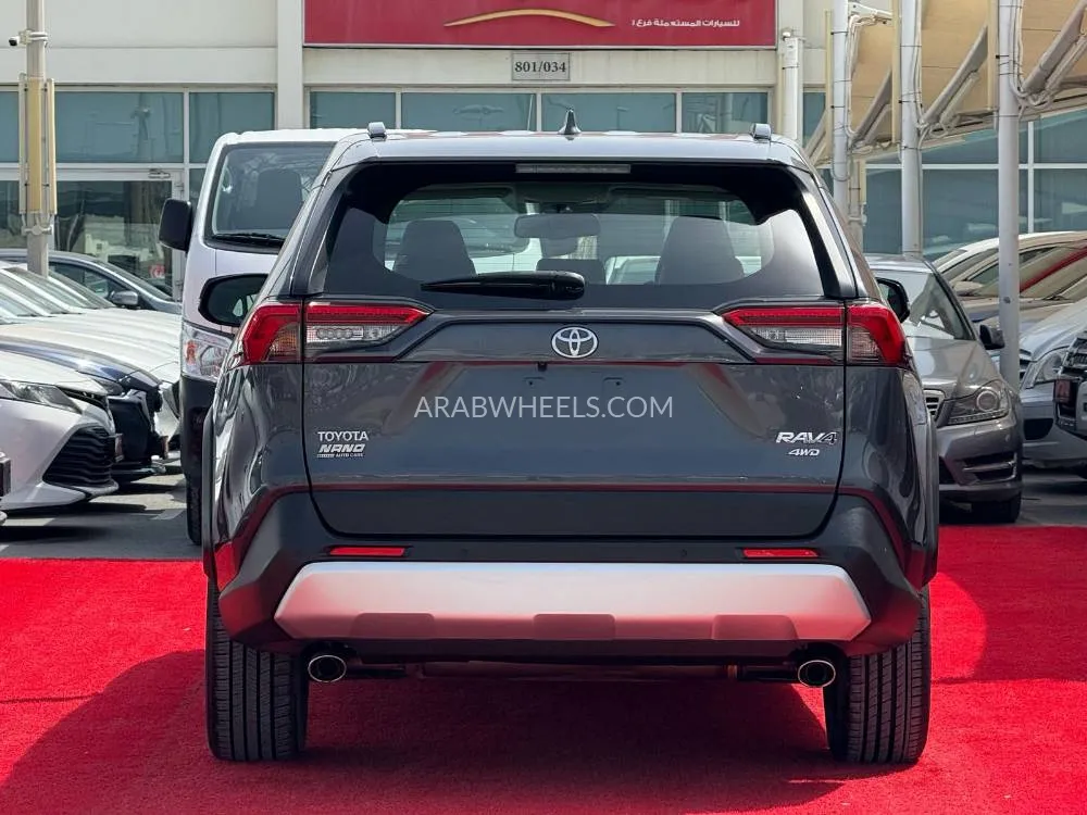 Toyota Rav4 2021 for Sale in Sharjah Image-6