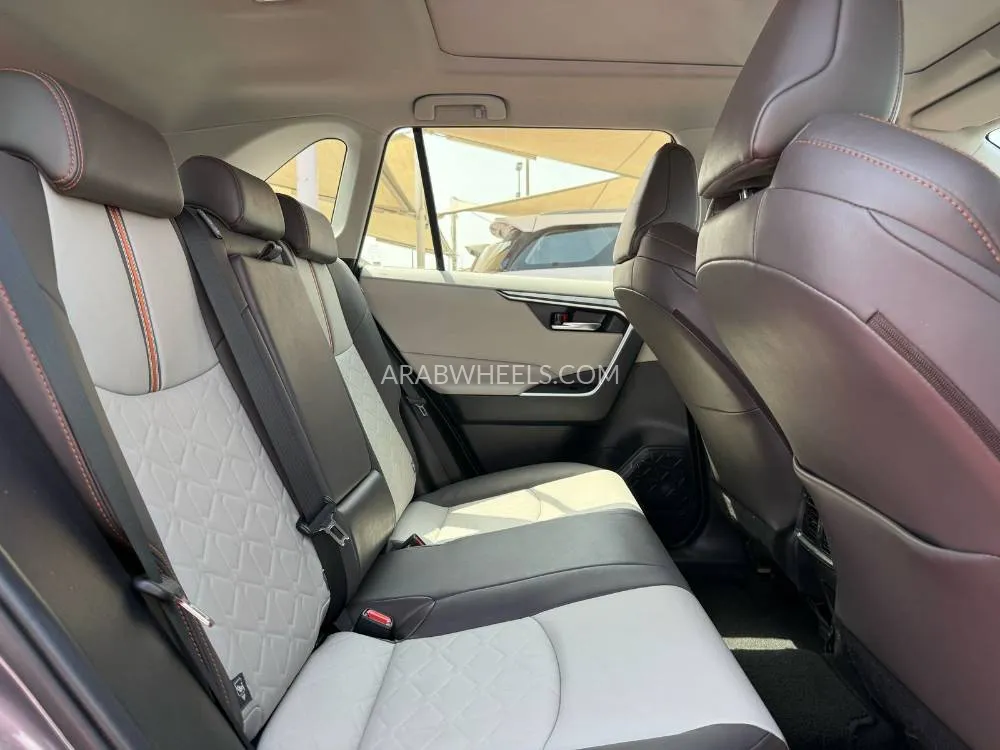 Toyota Rav4 2021 for Sale in Sharjah Image-14