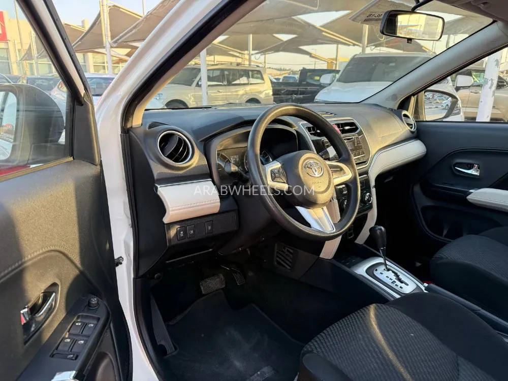 Toyota Rush 2022 for Sale in Sharjah Image-9