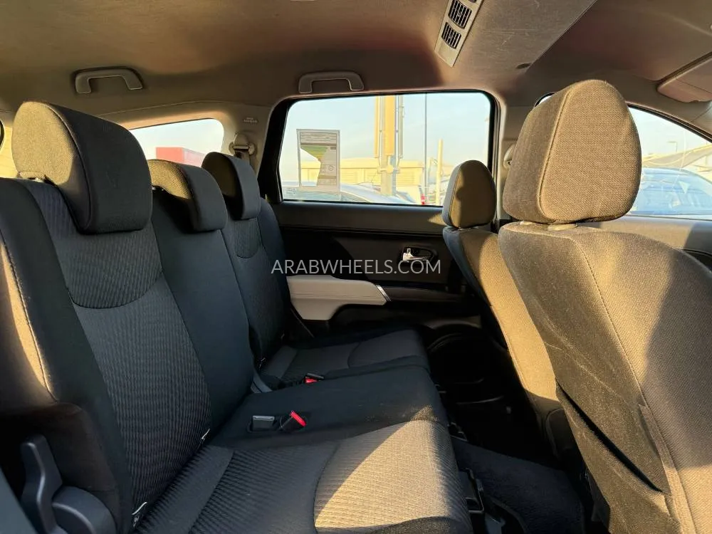 Toyota Rush 2022 for Sale in Sharjah Image-14