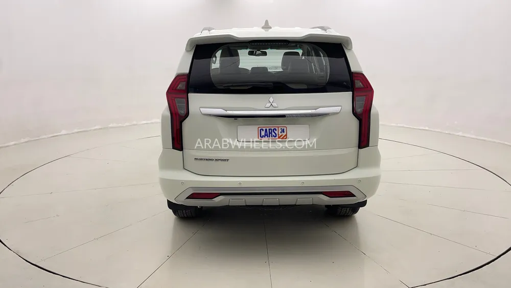 Mitsubishi Montero Sport 2022 for Sale in Dubai Image-4