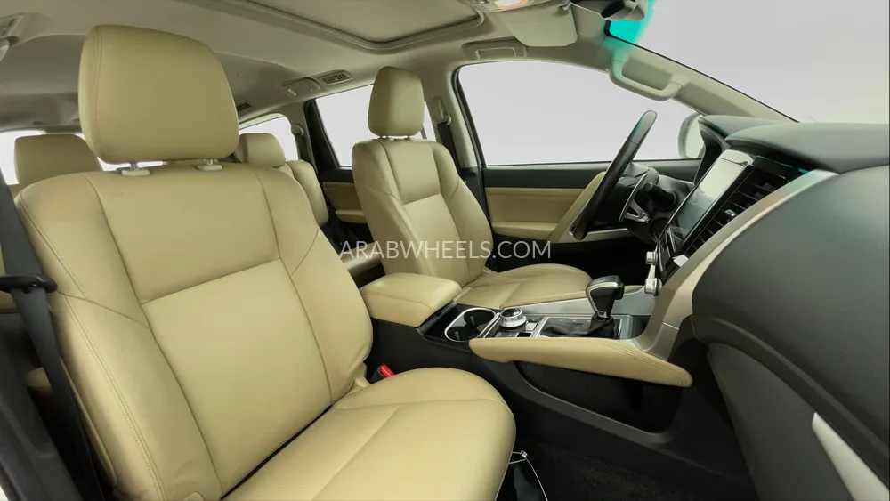 Mitsubishi Montero Sport 2022 for Sale in Dubai Image-28