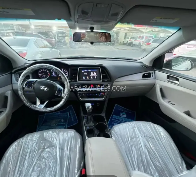 Hyundai Sonata 2019 for Sale in Sharjah Image-4