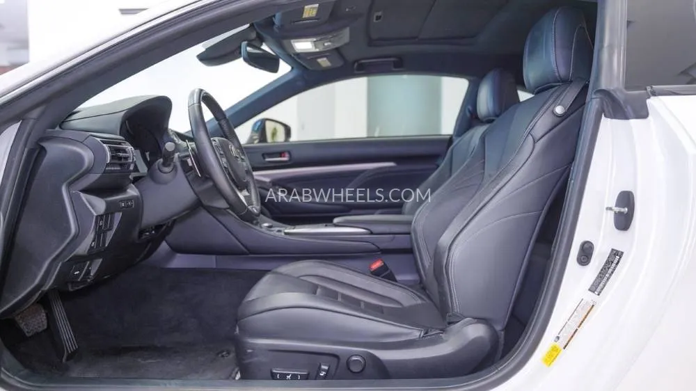 لكزس RC 2021 for Sale in الشارقة Image-11