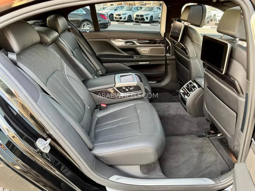 BMW 7 series 2017 for Sale in Dubai Image-14