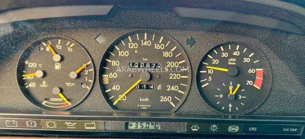 Mercedes Benz 560 1989 for Sale in Dubai Image-16