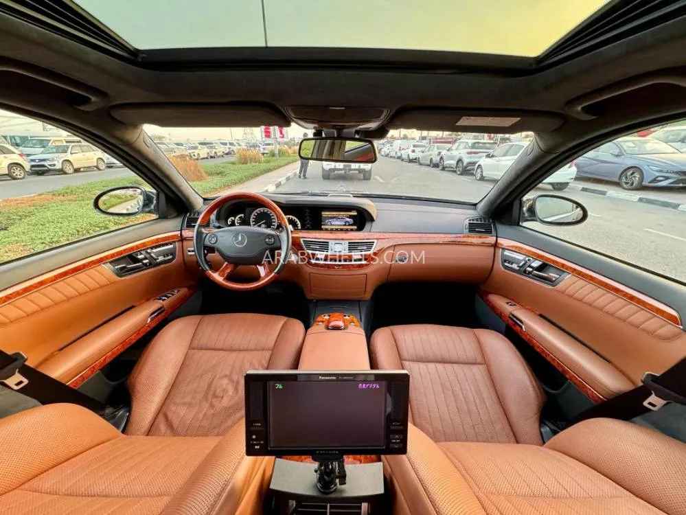 Mercedes Benz CLS Class 2009 for Sale in Dubai Image-11