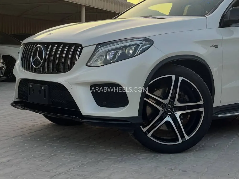 Mercedes Benz GLE Class 2017 for Sale in Ajman Image-2