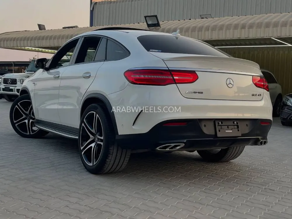 Mercedes Benz GLE Class 2017 for Sale in Ajman Image-17