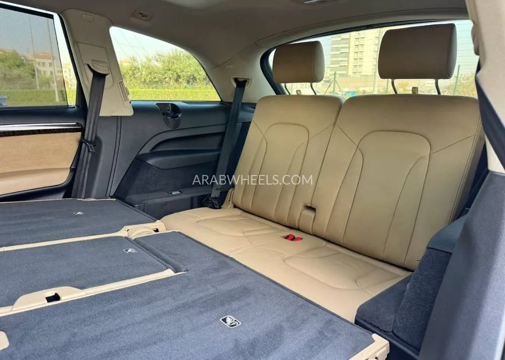 أودي Q7 2014 for Sale in دبي Image-12