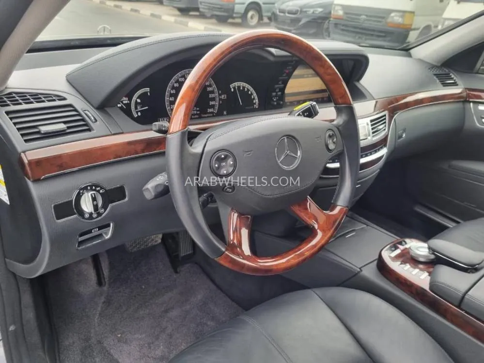 Mercedes Benz CLS Class 2007 for Sale in Dubai Image-7