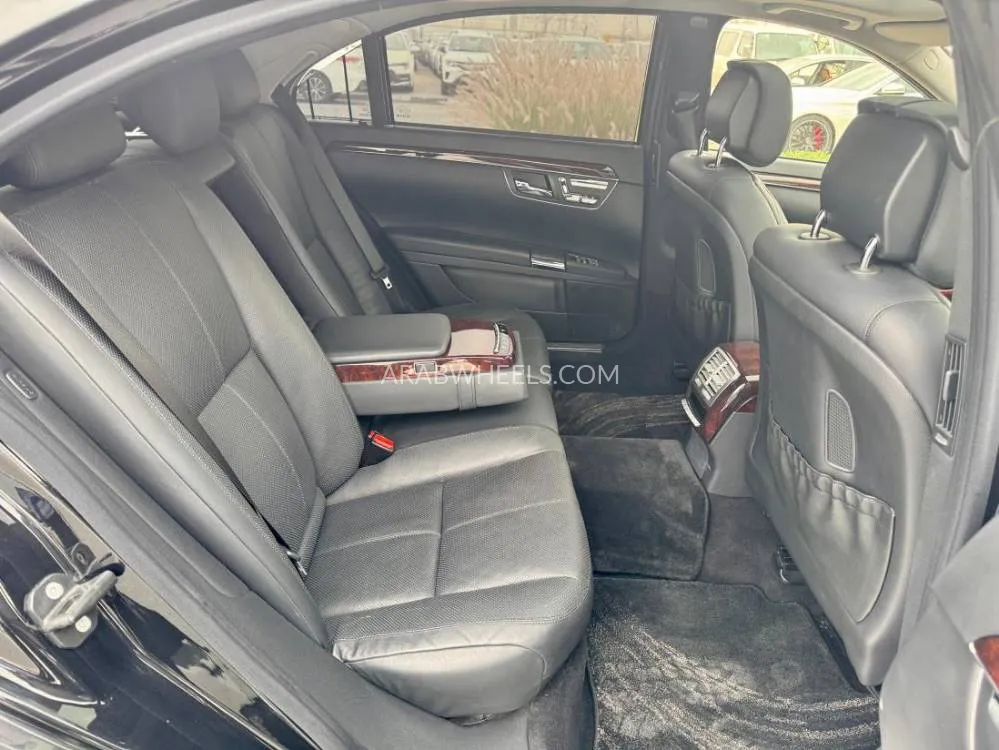Mercedes Benz CLS Class 2007 for Sale in Dubai Image-14