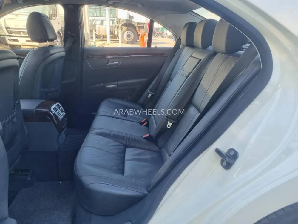 Mercedes Benz CLS Class 2007 for Sale in Dubai Image-10