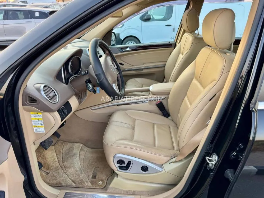 مرسيدس بنز ML Class 2010 for Sale in دبي Image-9