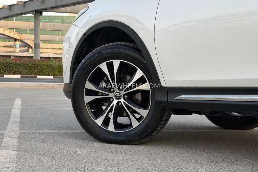 Toyota Rav4 2015 for Sale in Dubai Image-19