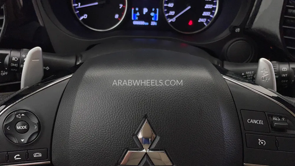 Mitsubishi Outlander 2023 for Sale in Dubai Image-41