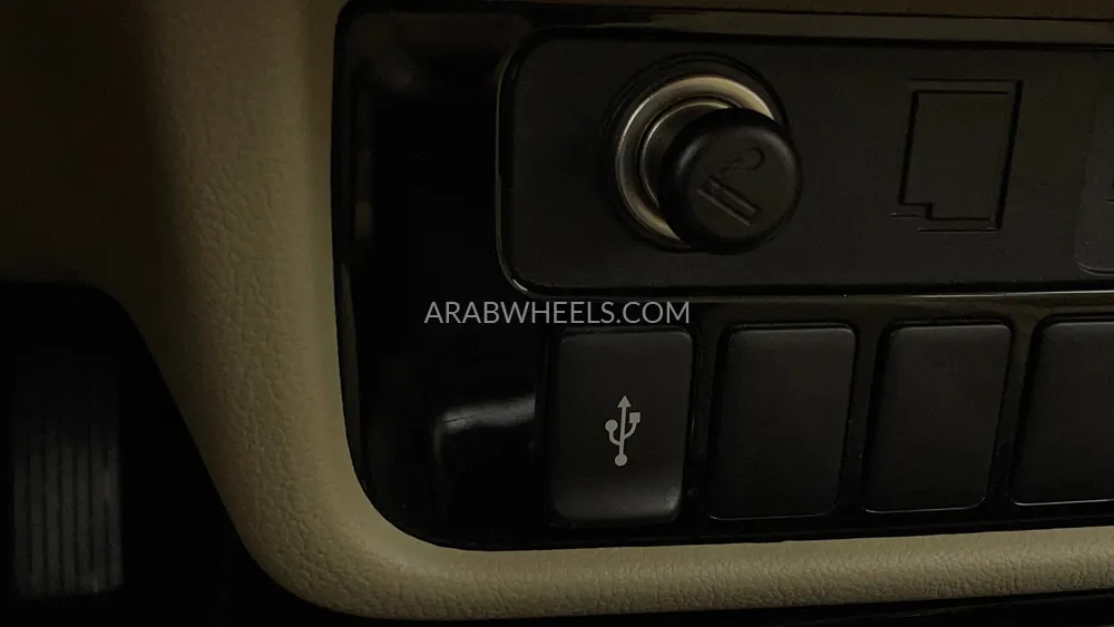 Mitsubishi Outlander 2023 for Sale in Dubai Image-44