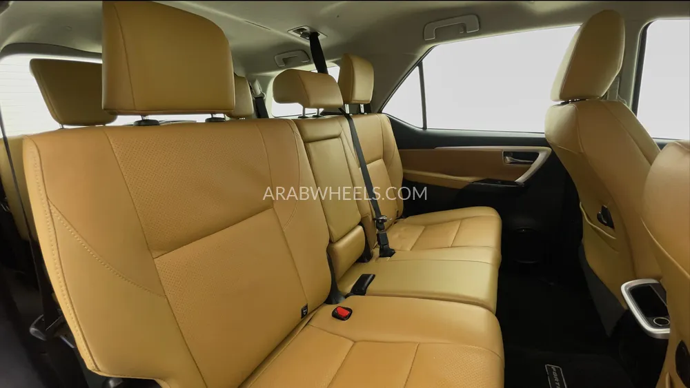 Toyota Fortuner 2020 for Sale in Dubai Image-26