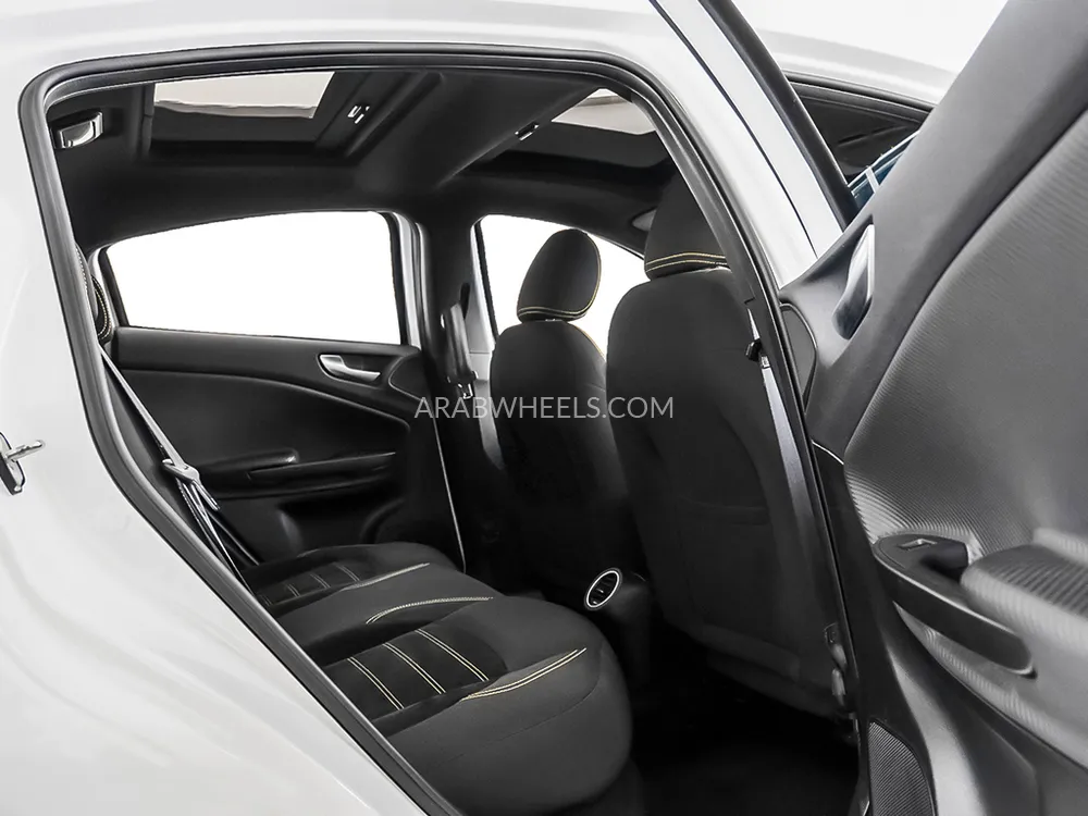 الفا روميو جولييتا 2021 for Sale in دبي Image-13