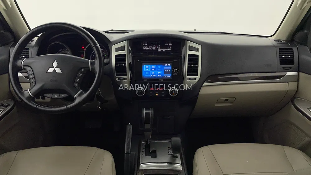 Mitsubishi Pajero 2017 for Sale in Dubai Image-12