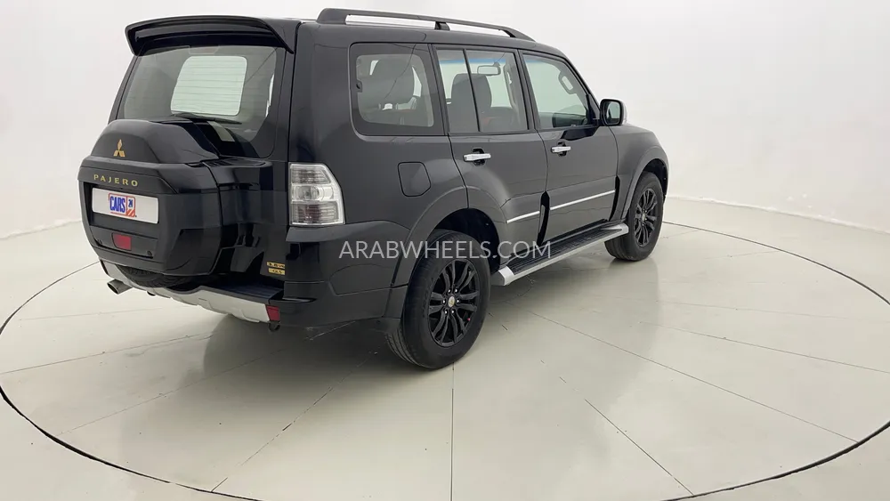 Mitsubishi Pajero 2020 for Sale in Dubai Image-3