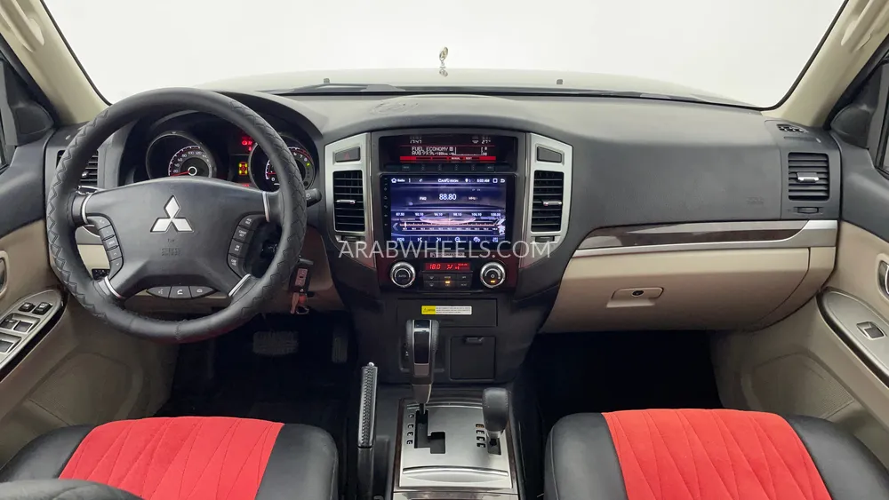 Mitsubishi Pajero 2020 for Sale in Dubai Image-12