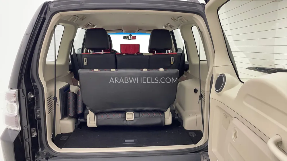 Mitsubishi Pajero 2020 for Sale in Dubai Image-26