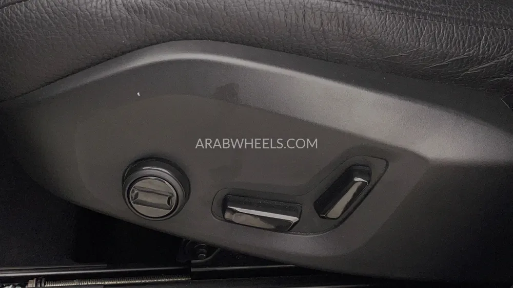 Volvo XC60 2023 for Sale in Dubai Image-24