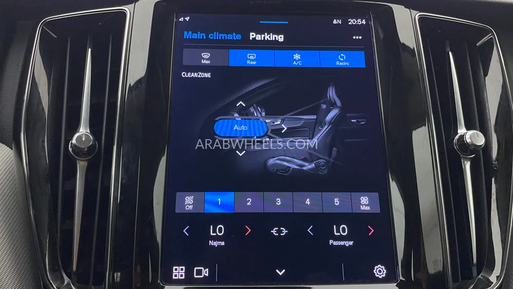 Volvo XC60 2023 for Sale in Dubai Image-52