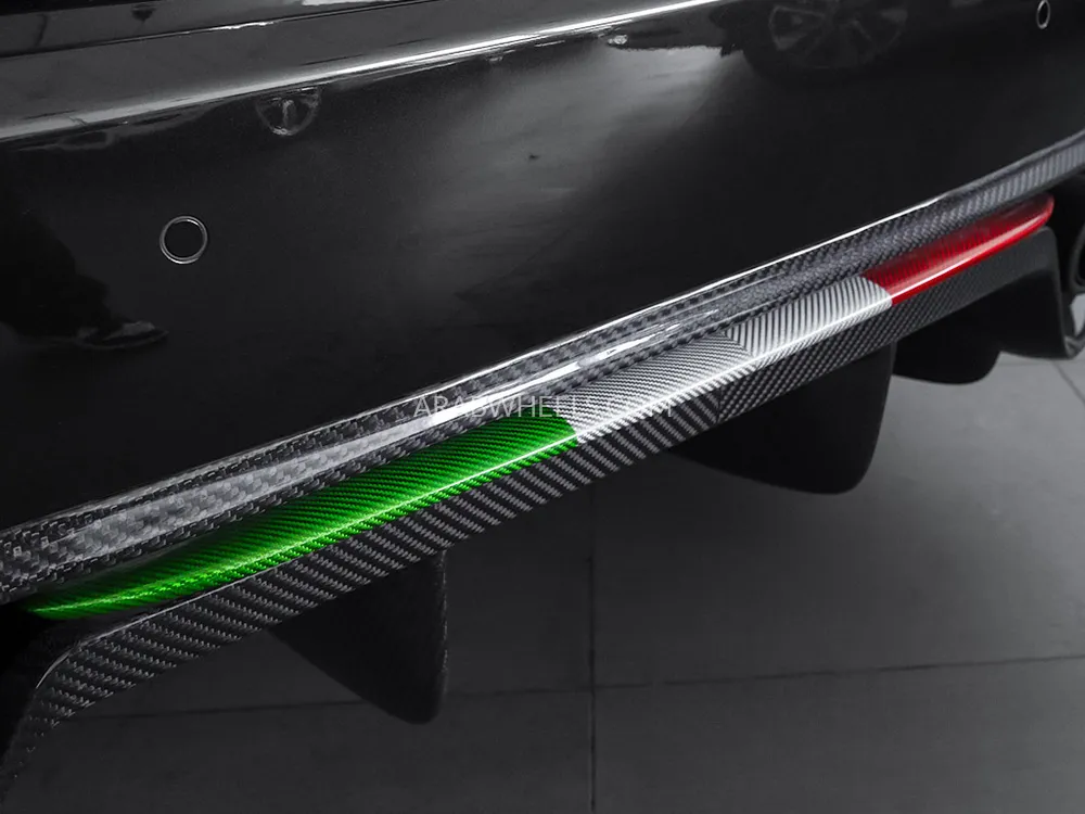 Alfa Romeo Giulia 2020 for Sale in Dubai Image-17