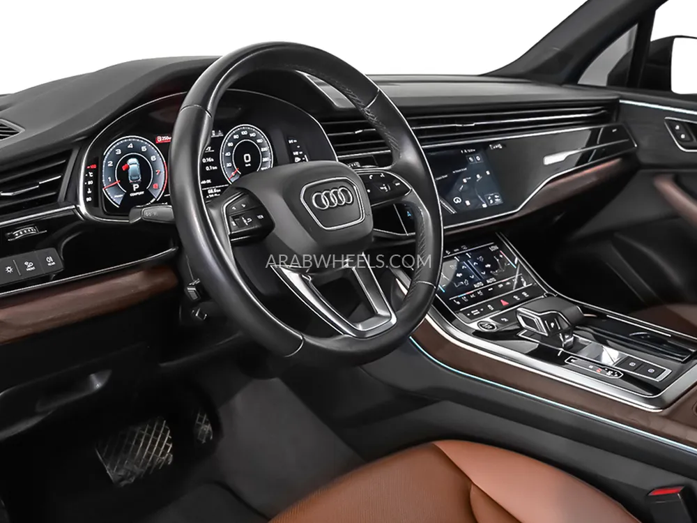 أودي Q7 2021 for Sale in دبي Image-7